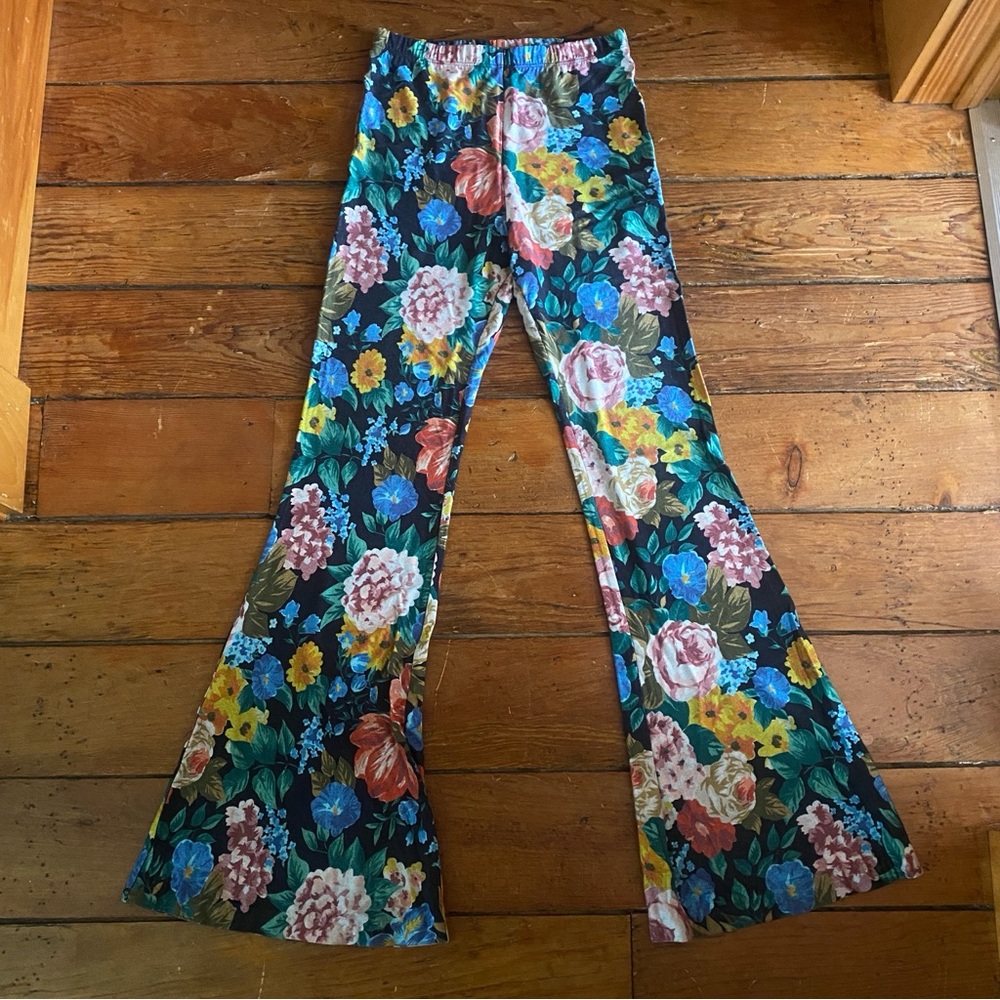 Novella Royale Janis Bell Bottoms in Rose Garden